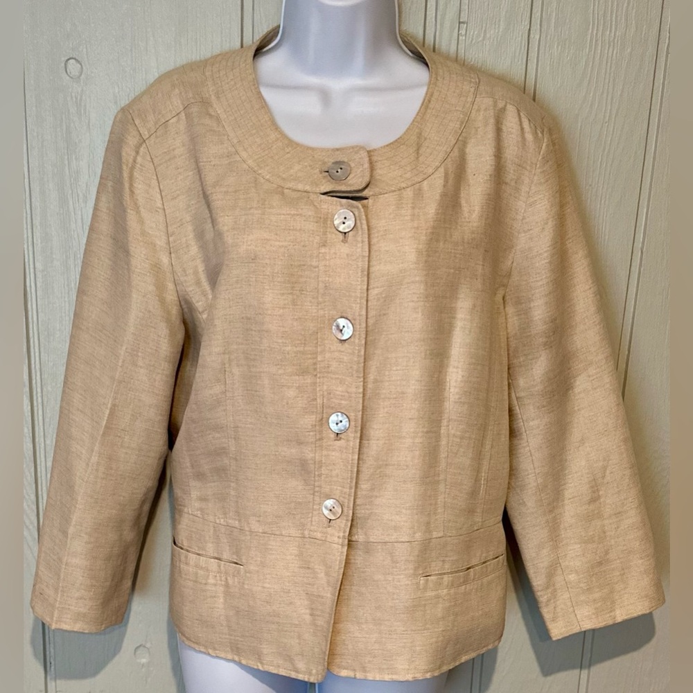 Covington Women's Beige Blazer